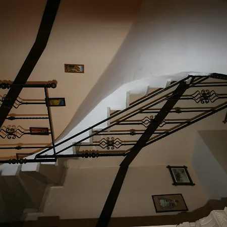 Hanedan Hotel 3*